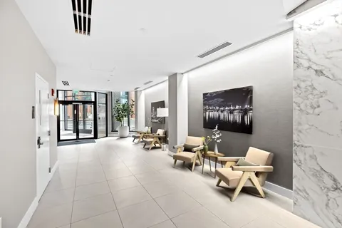 $784,900 | 14 West Broadway, Unit 10D, Boston, MA 02127