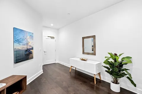 $784,900 | 14 West Broadway, Unit 10D, Boston, MA 02127