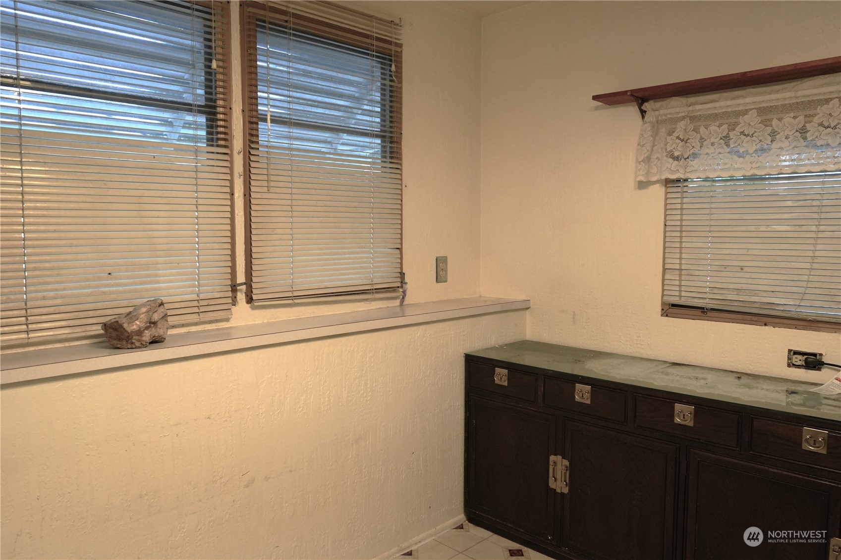 23708 Locust Way, Unit 4 Bothell, WA 98021 - Photo 8 of 23 Gallery Image 8
