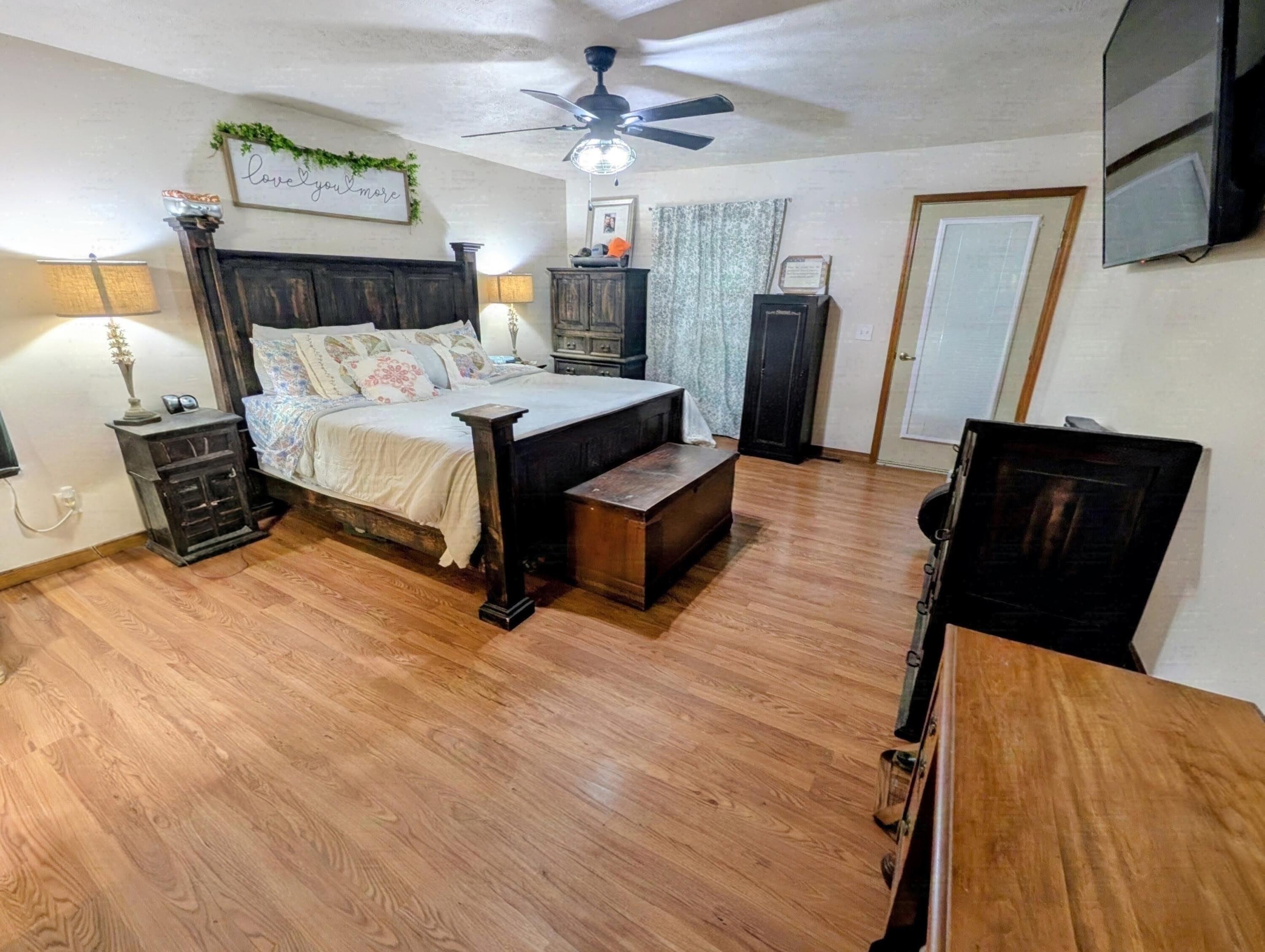 166 Queensberry Road Reeds Spring, MO 65737 - Photo 8 of 17 ML Master Bedroom