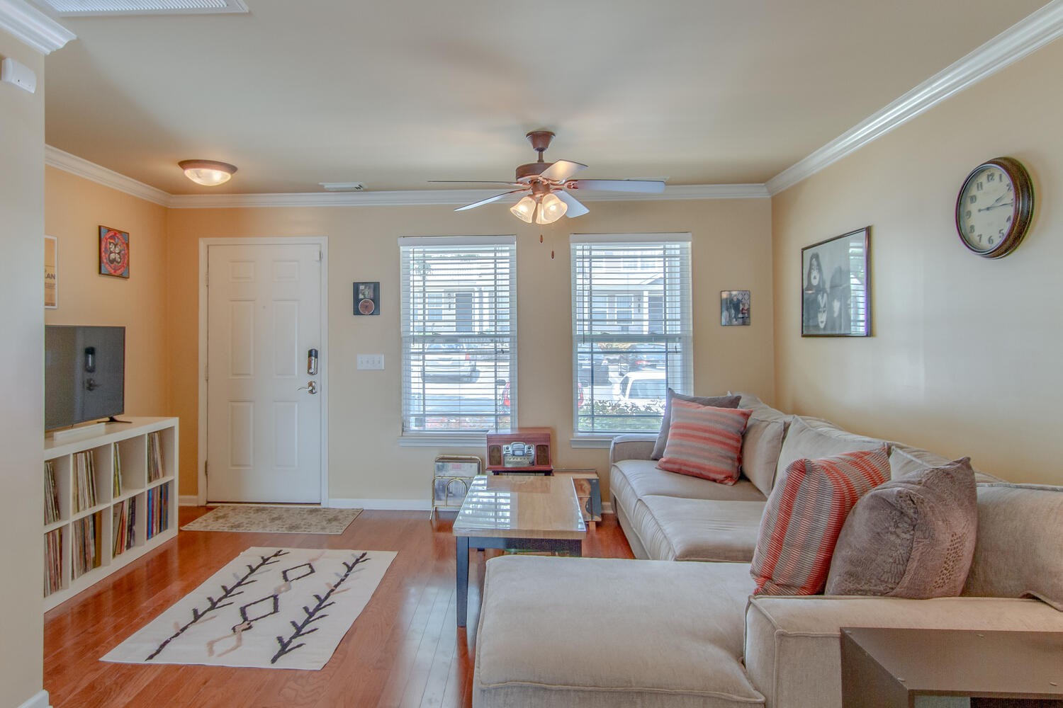 1382 Rural Hill Road, Unit 180 Antioch, TN 37013 - Photo 5 of 30 a living room with furniture and a window