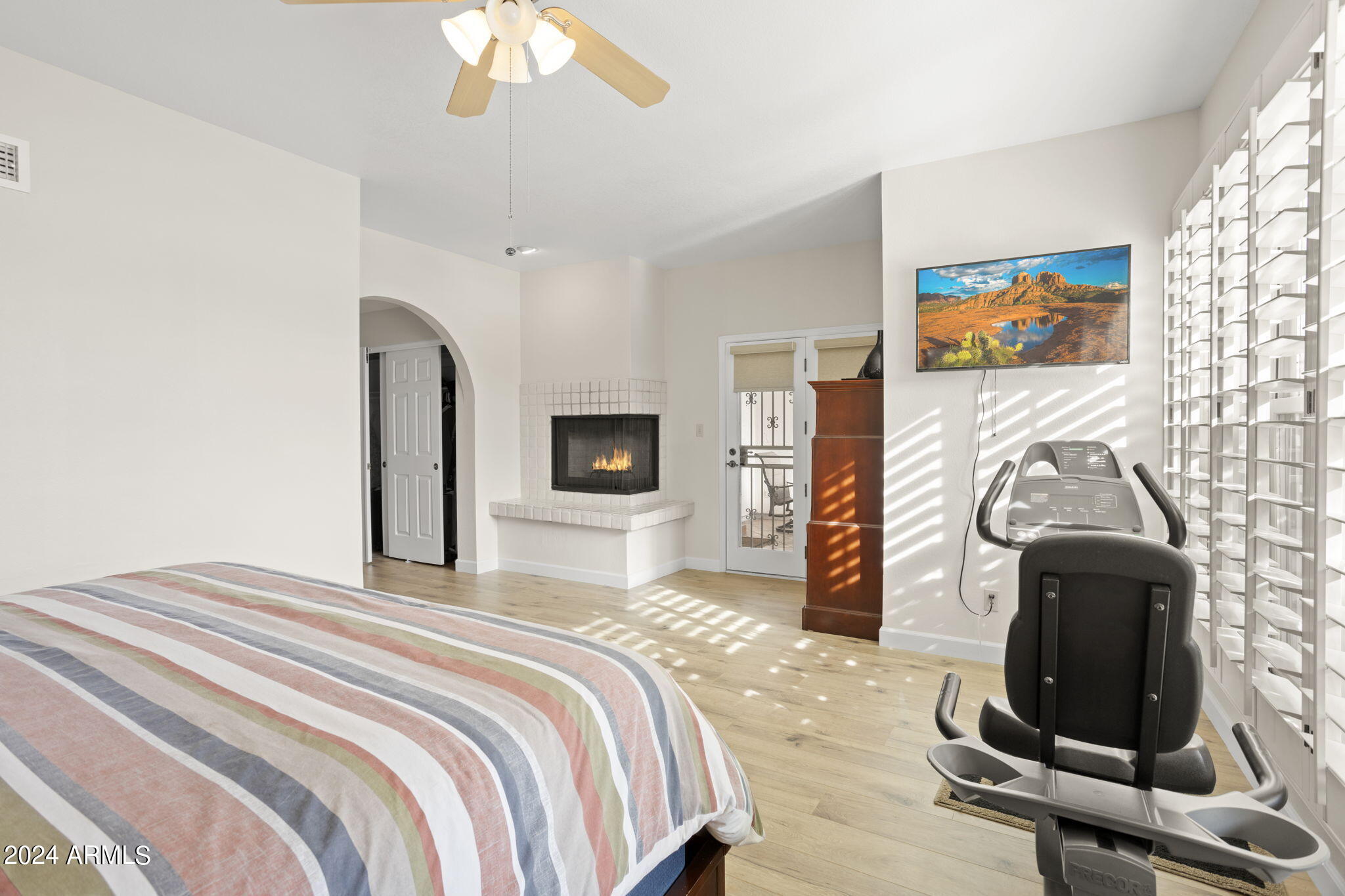 5200 South Lakeshore Drive, Unit 128 Tempe, AZ 85283 - Photo 19 of 35 Master Suite