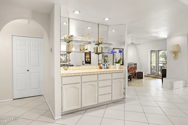 $5,000 | 5200 South Lakeshore Drive, Unit 128, Tempe, AZ 85283