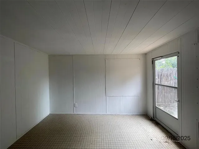 $1,675 | 2620 Roberts Cut Off Road, Sansom Park, TX 76114