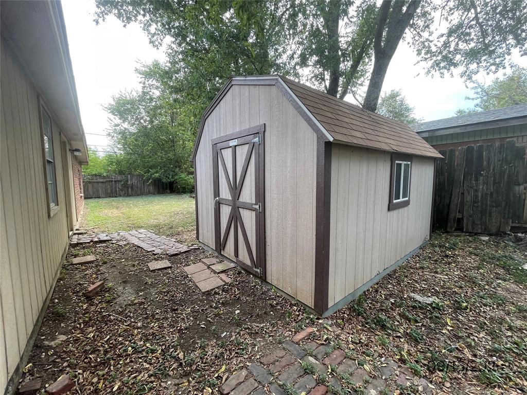 2620 Roberts Cut Off Road Sansom Park, TX 76114 - Photo 3 of 23 Shed