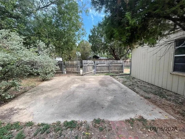 $1,675 | 2620 Roberts Cut Off Road, Sansom Park, TX 76114