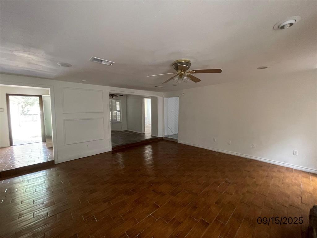 2620 Roberts Cut Off Road Sansom Park, TX 76114 - Photo 10 of 23