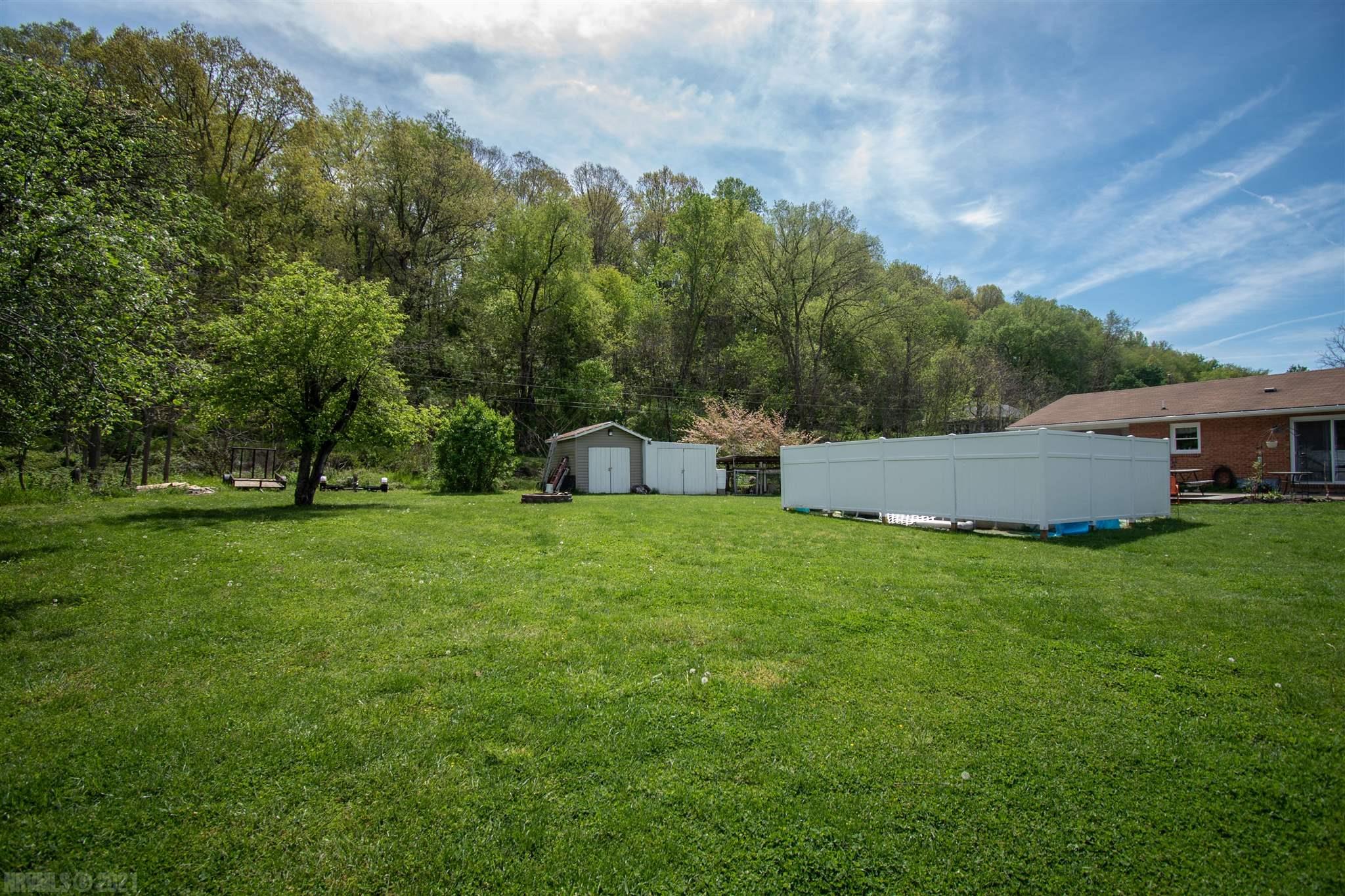 523 Mill Road Pembroke, VA 24136 - Photo 11 of 36 Gallery Image 11