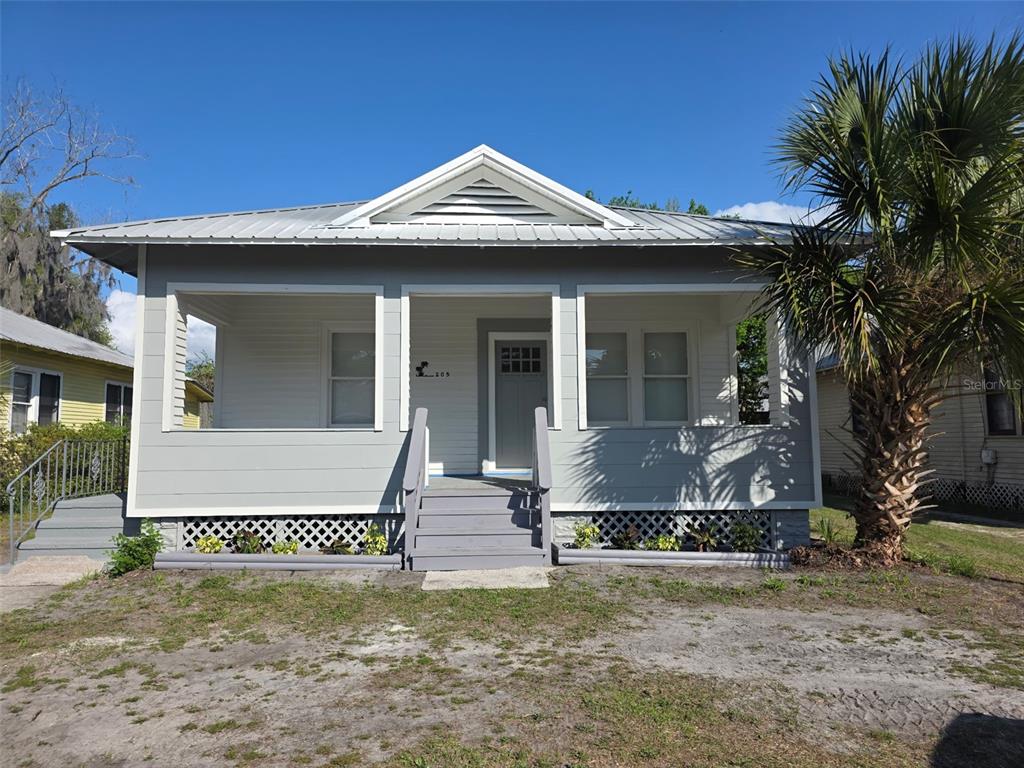 205 South 13th Street Palatka, FL 32177 - Photo 39 of 39 front view of a house with a yard