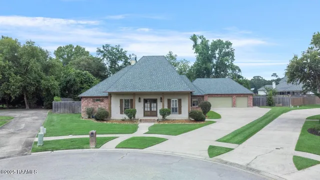 $745,000 | 113 Littlefield Drive, Lafayette, LA 70508