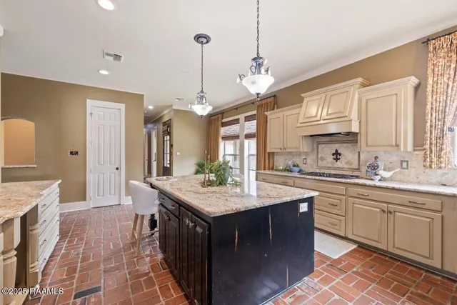 $745,000 | 113 Littlefield Drive, Lafayette, LA 70508