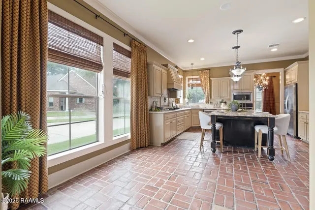 $745,000 | 113 Littlefield Drive, Lafayette, LA 70508