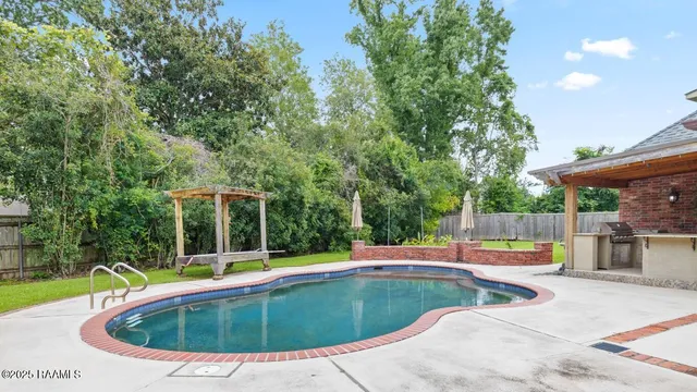 $745,000 | 113 Littlefield Drive, Lafayette, LA 70508