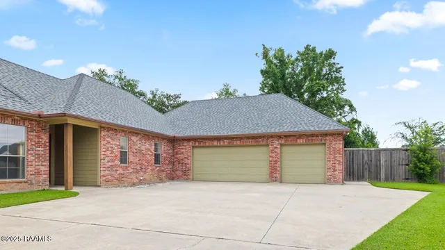 $745,000 | 113 Littlefield Drive, Lafayette, LA 70508