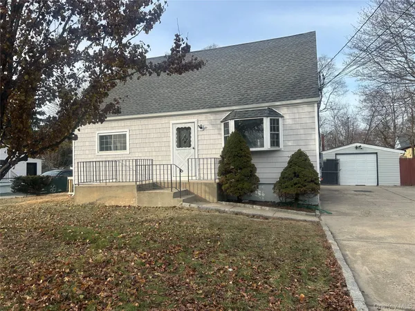 $640,000 | 49 Doolittle Street, Brentwood, NY 11717