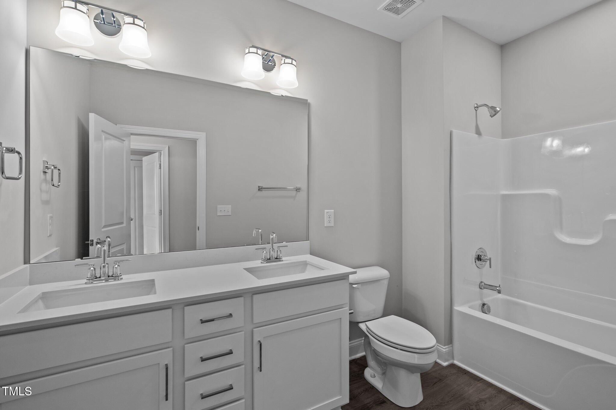 707 Jamescroft Way, Unit 15 Rolesville, NC 27571 - Photo 16 of 34 16-web-or-mls-_NFP2643