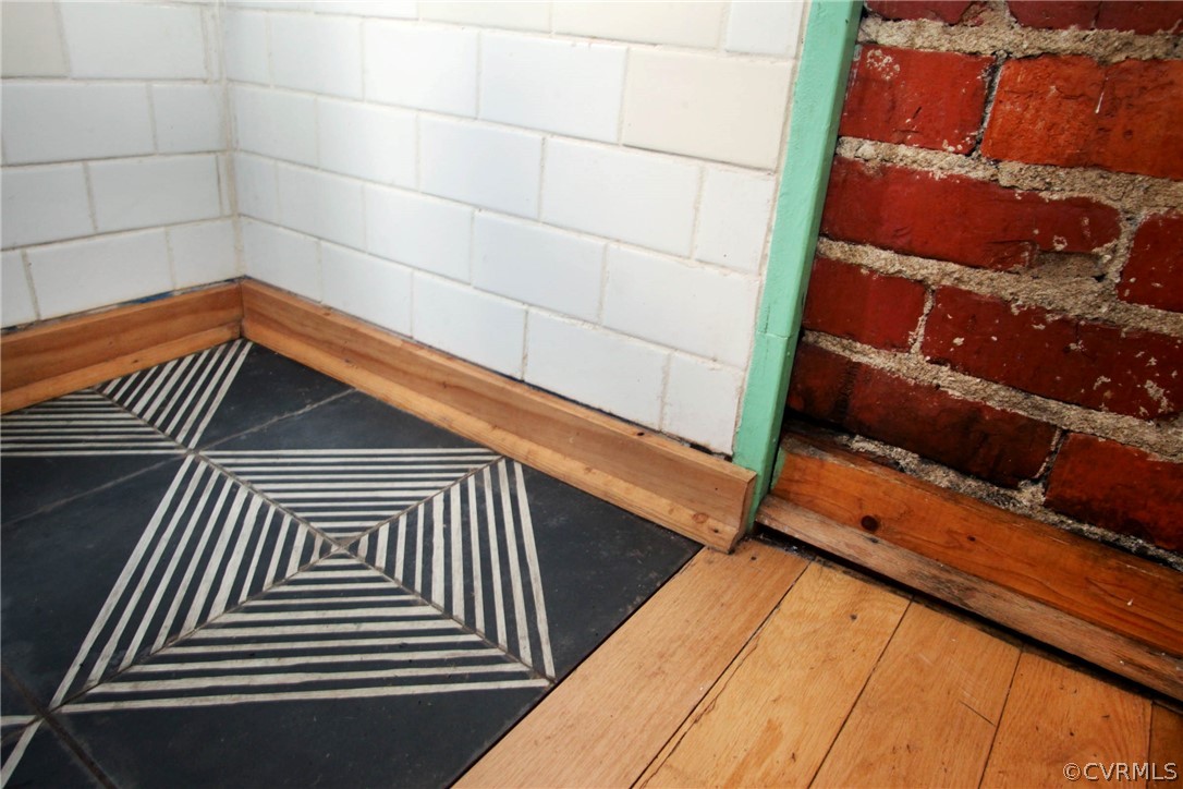 411 Brook Road Richmond, VA 23220 - Photo 15 of 26 Italian Porcelain tile and hardwood floors