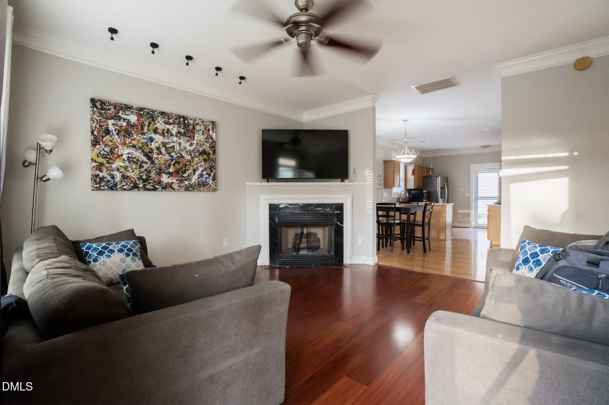 10817 Connally Lane Raleigh, NC 27614 - Photo 5 of 28 Living Room