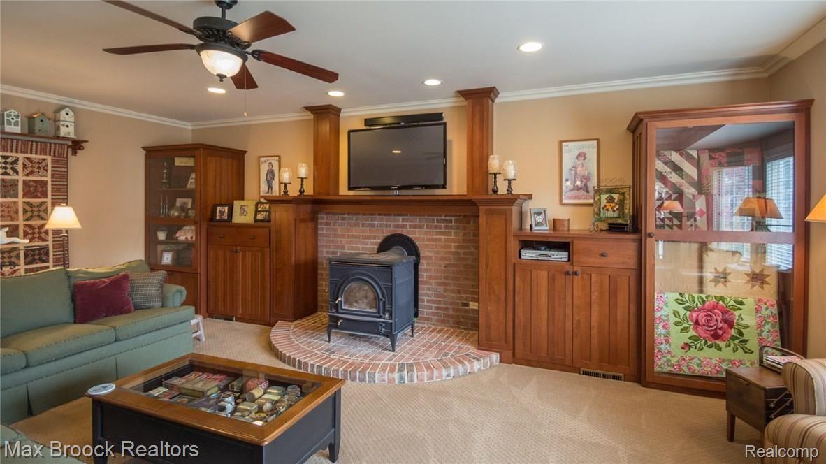 646 East Long Lake Road Troy, MI 48085 - Photo 22 of 55 30_20.jpg