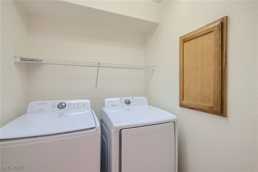 7550 Slipstream Street Las Vegas, NV 89139 - Photo 29 of 33 Washroom with separate washer and dryer
