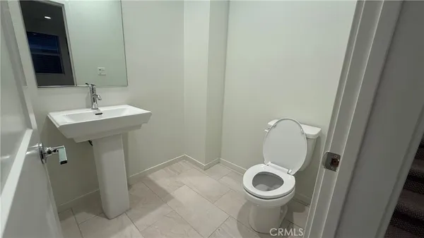 $4,500 | 137 Mirth, Irvine, CA 92618