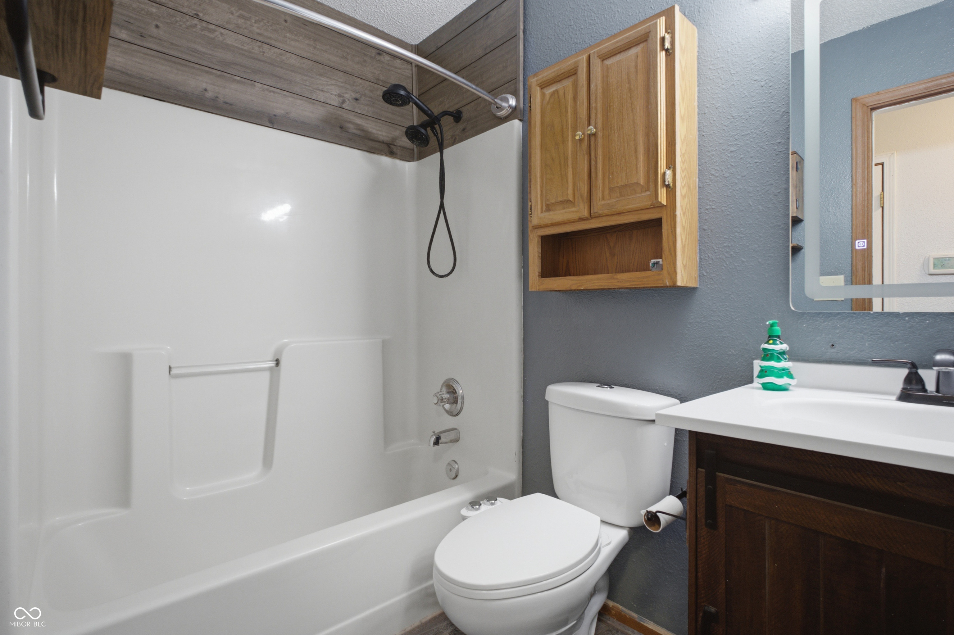 4865 Hunters Run Columbus, IN 47201 - Photo 17 of 28 Gallery Image 17