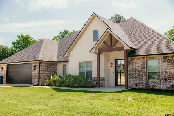 $455,000 | 102 Oak Trail, Kilgore, TX 75662