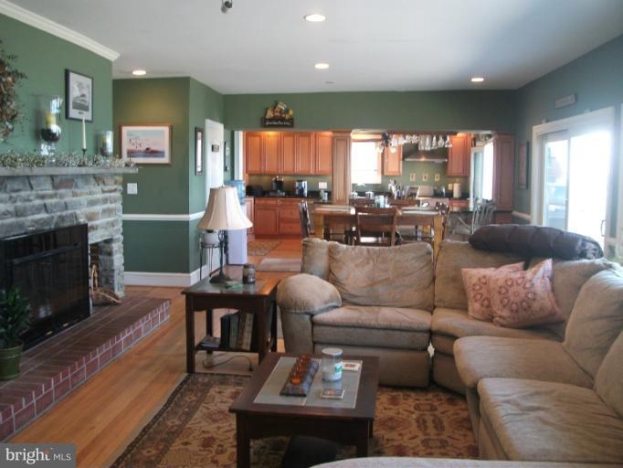 2903 Love Point Road Stevensville, MD 21666 - Photo 8 of 30 Family Room
