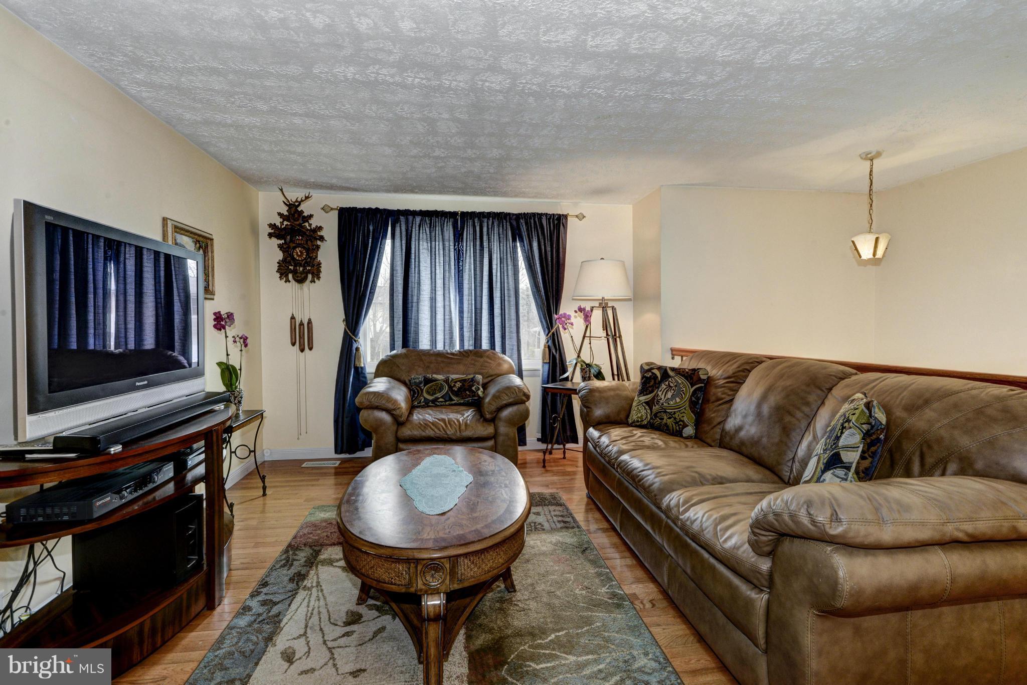 1803 Montreal Road Severn, MD 21144 - Photo 4 of 23 Living Room
