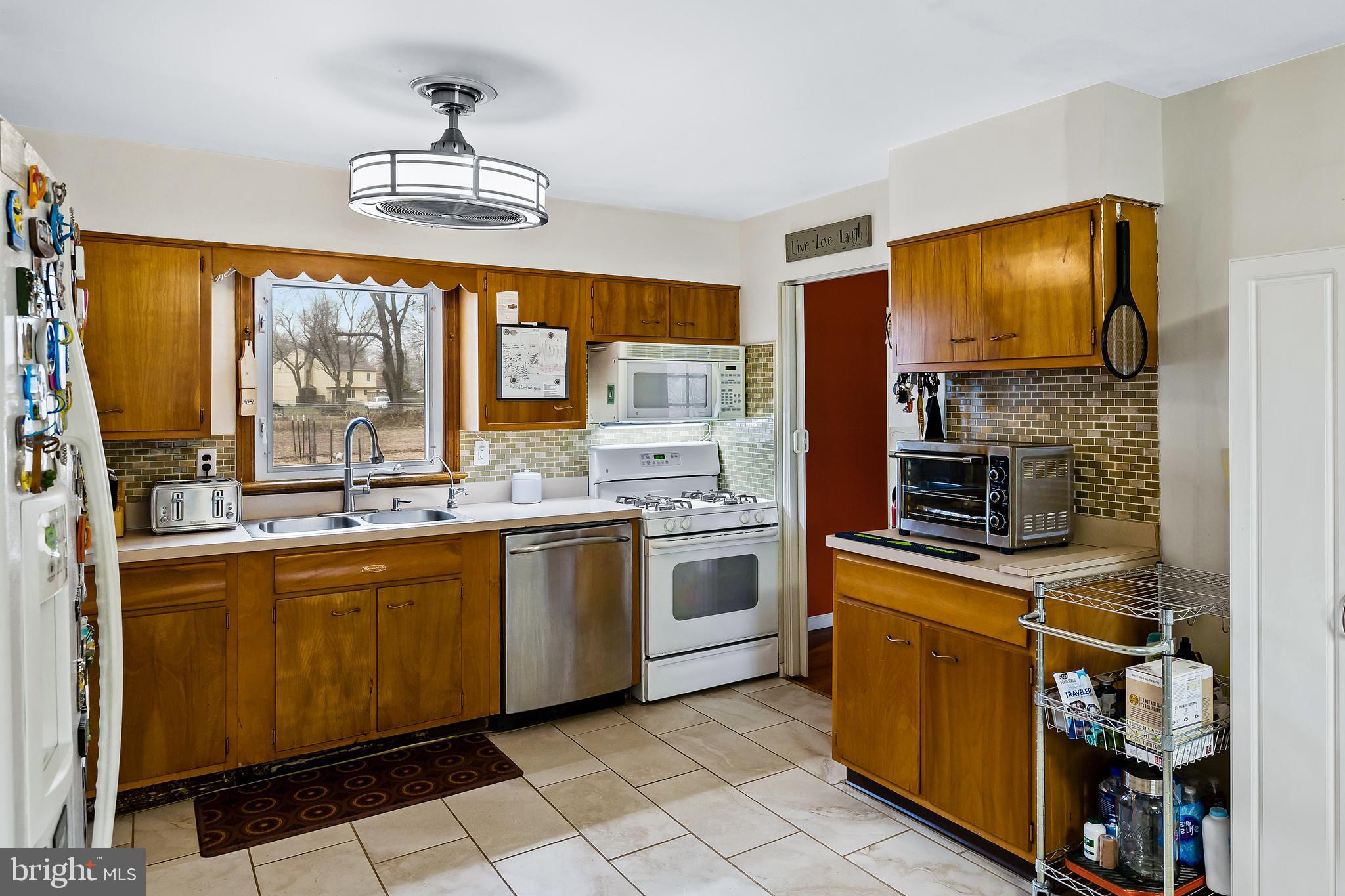 217 Creek Road Mount Laurel, NJ 08054 - Photo 10 of 28