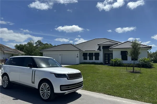 $1,099,000 | 520 Caroline Drive, Vero Beach, FL 32968