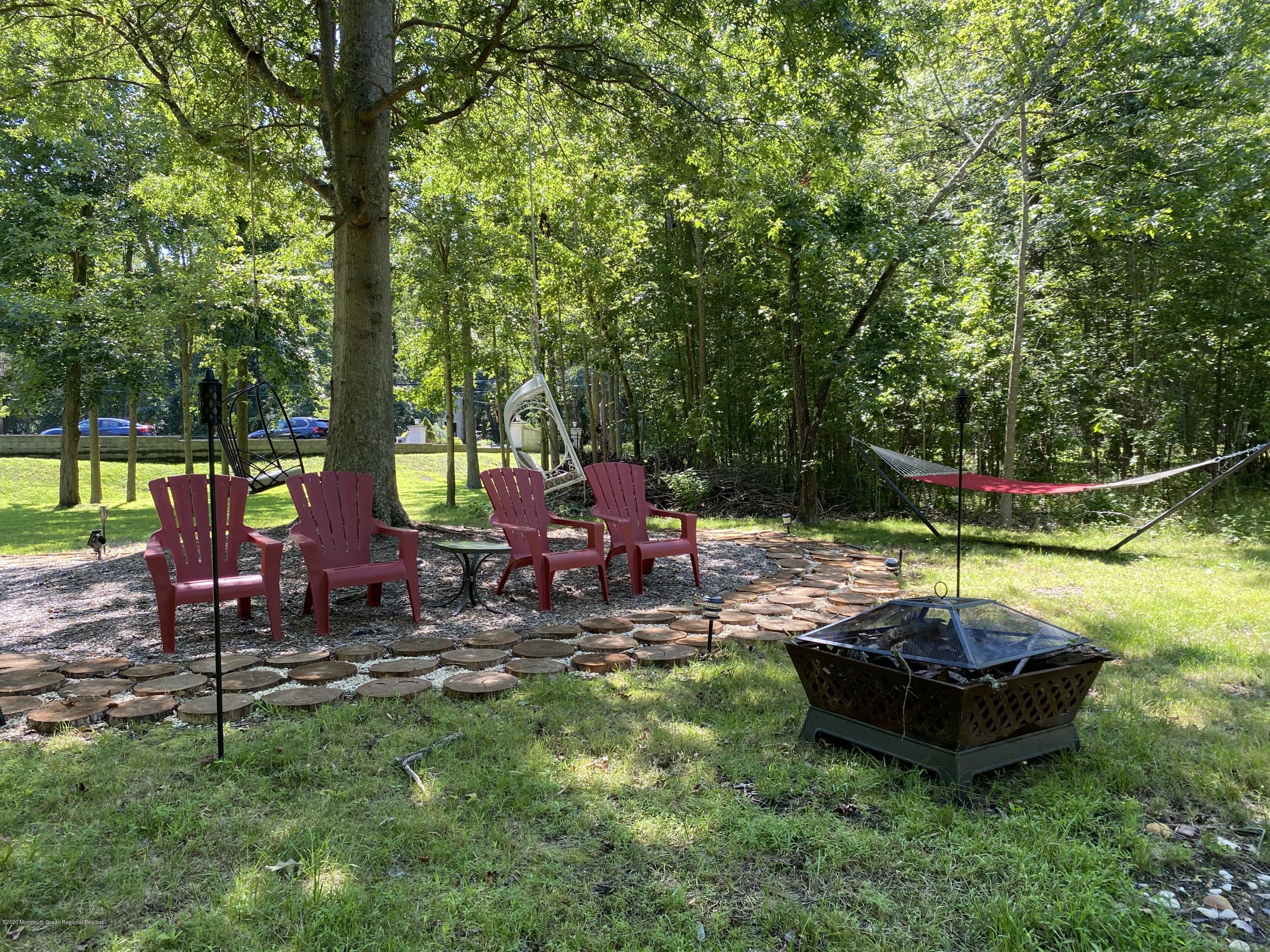 436 Stagecoach Road Millstone Township, NJ 08510 - Photo 12 of 97 E8C7E5E7-25BD-471A-8BF5-CD1C883A5667