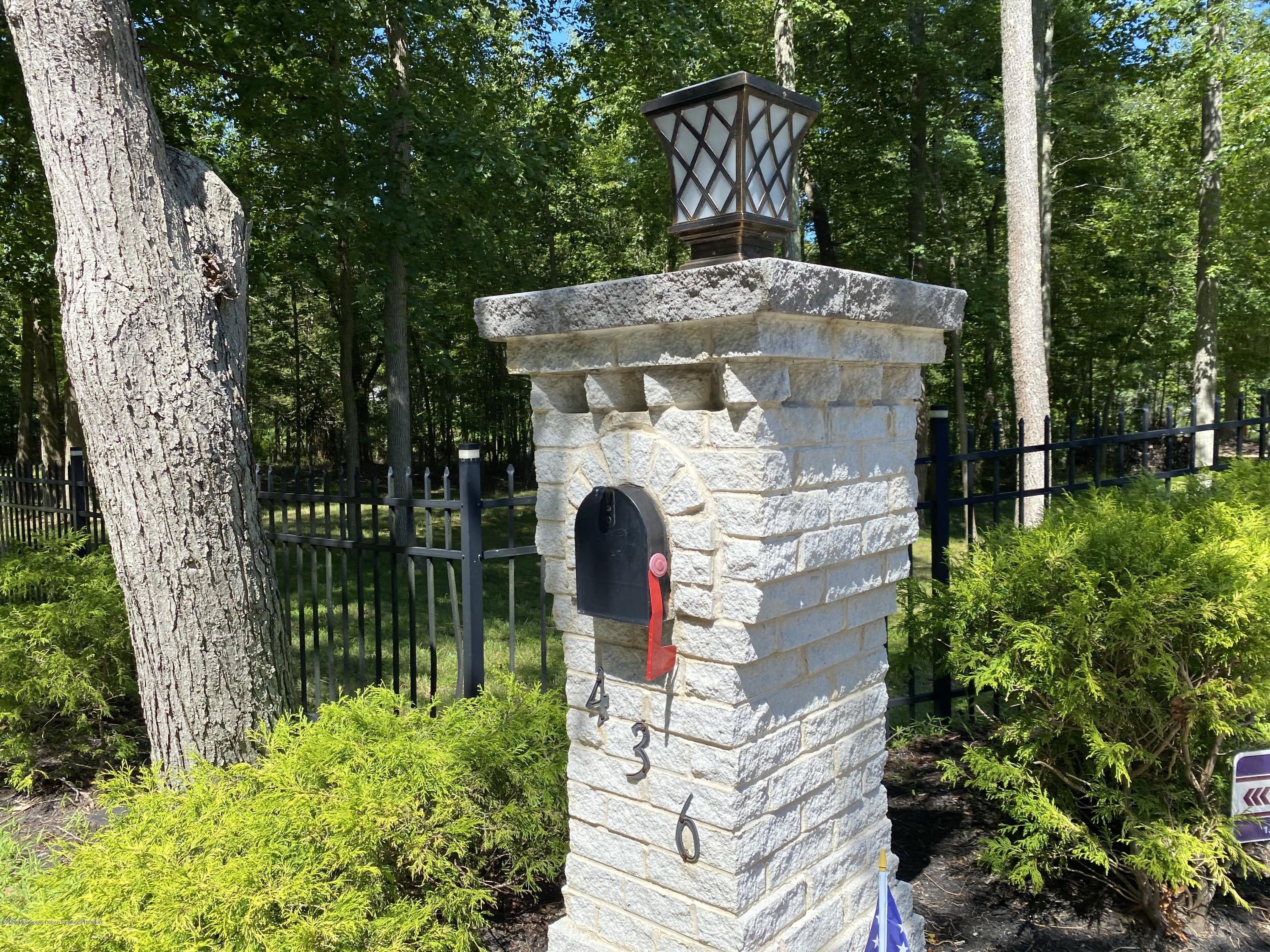 436 Stagecoach Road Millstone Township, NJ 08510 - Photo 9 of 97 99B233EE-8DD8-4EBA-BACE-B2B8B74038D1