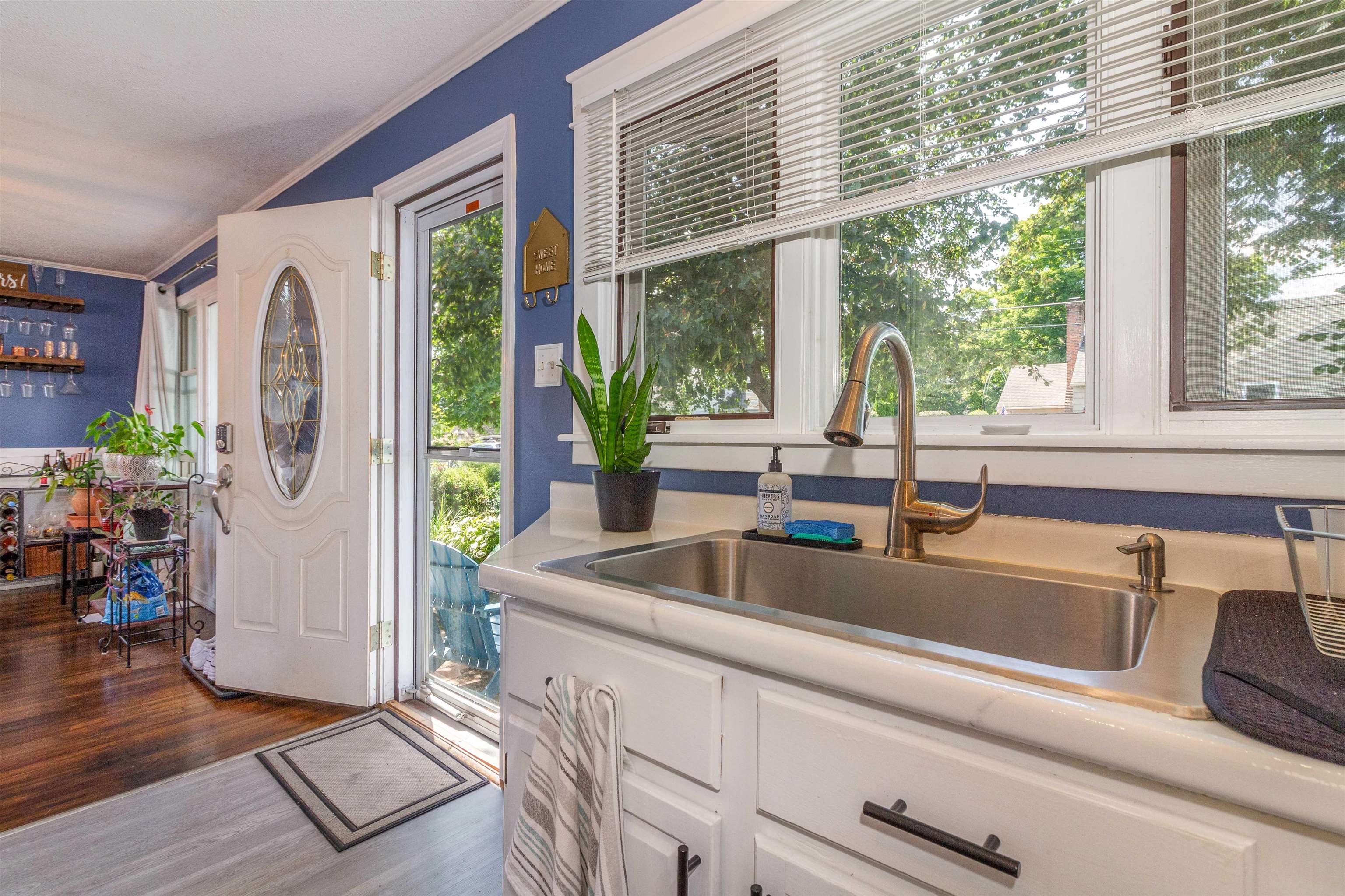 8 Dartmouth Street Rutland, VT 05701 - Photo 3 of 32 Gallery Image 3