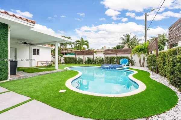 $5,950 | 1040 North Royal Poinciana Boulevard, Miami Springs, FL 33166