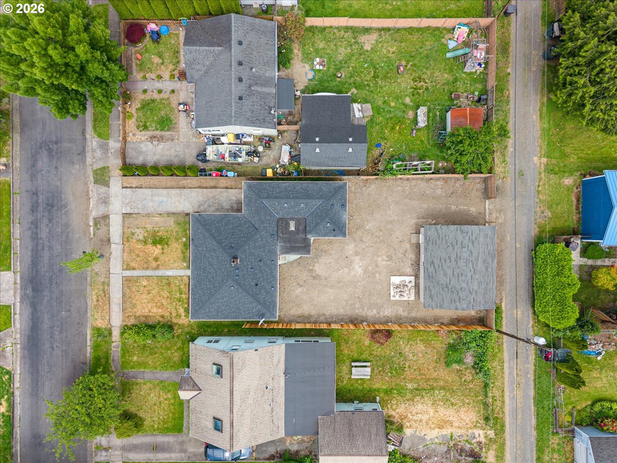 440 25th Avenue Longview, WA 98632 - Photo 22 of 27 an aerial view of a house with a yard basket ball court and outdoor seating