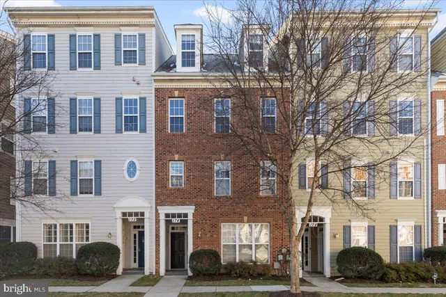 $3,499 | 174 A Chevy Chase Street, Unit 174A, Gaithersburg, MD 20878