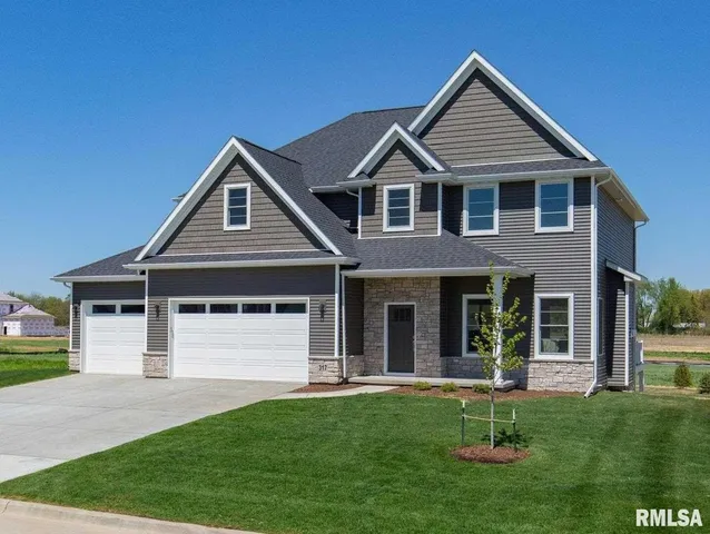 $685,000 | 317 Madison Drive, Riverdale, IA 52722
