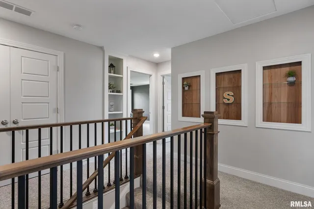 $685,000 | 317 Madison Drive, Riverdale, IA 52722