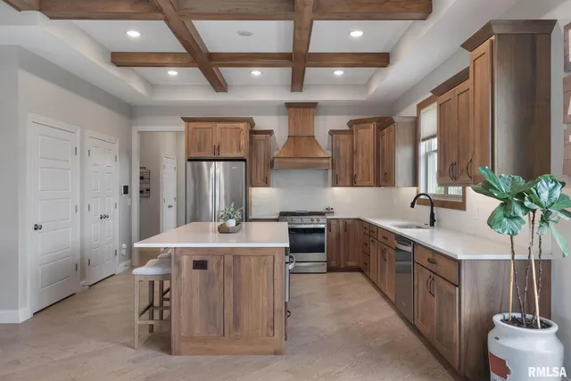 $685,000 | 317 Madison Drive, Riverdale, IA 52722