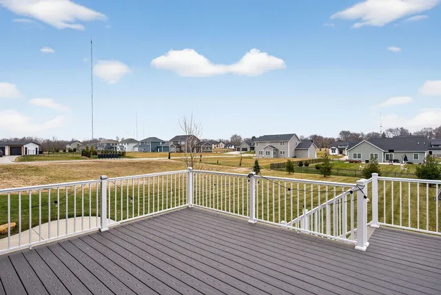 $685,000 | 317 Madison Drive, Riverdale, IA 52722