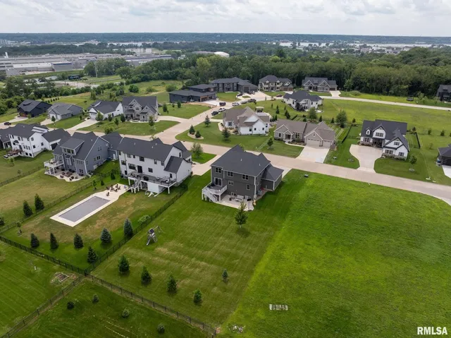 $685,000 | 317 Madison Drive, Riverdale, IA 52722