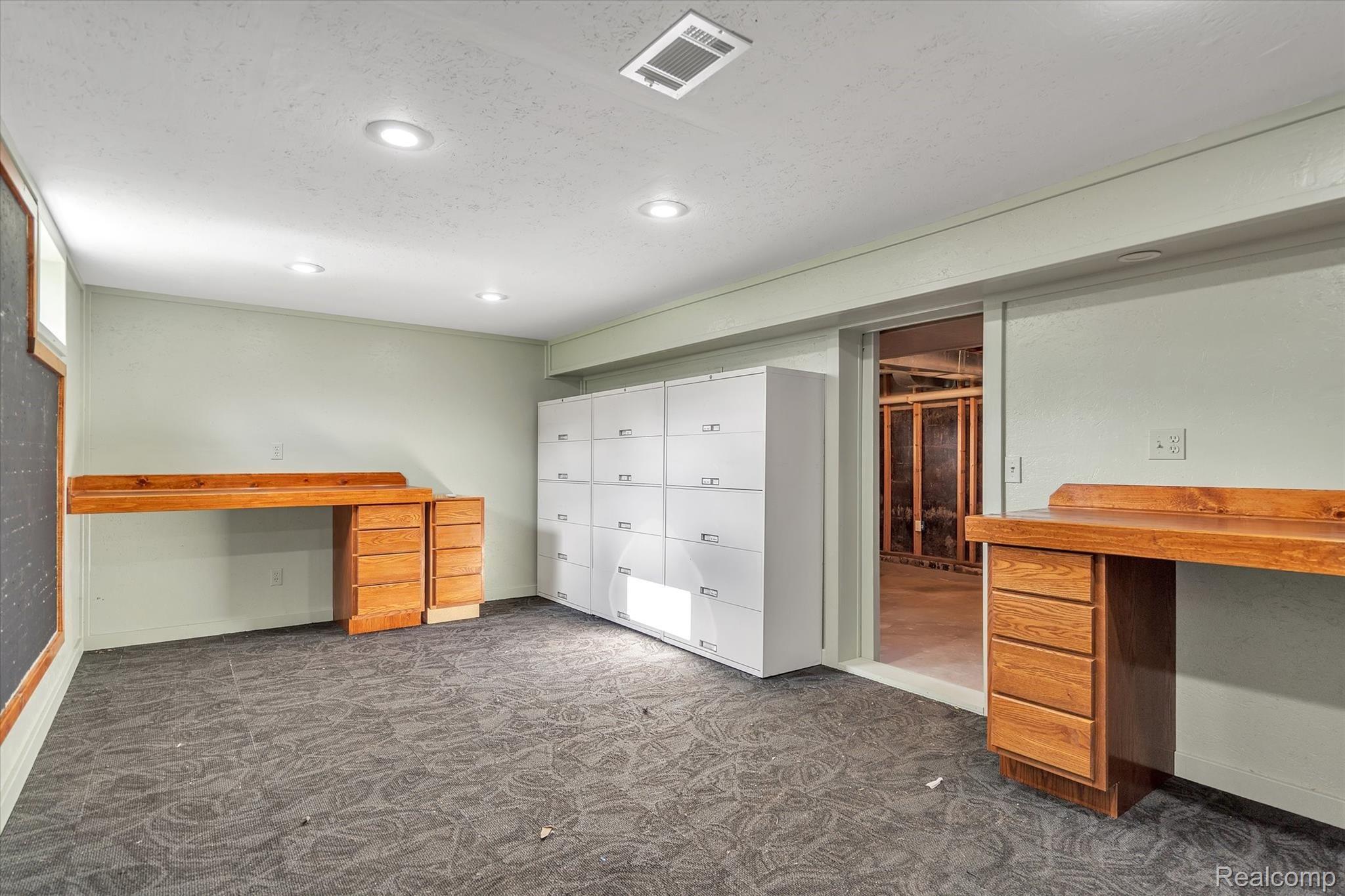 9688 Griffith Road Eaton Rapids, MI 48827 - Photo 37 of 58 37-9688 Griffith Rd-Windowstill Real Estate Photography-37.jpg