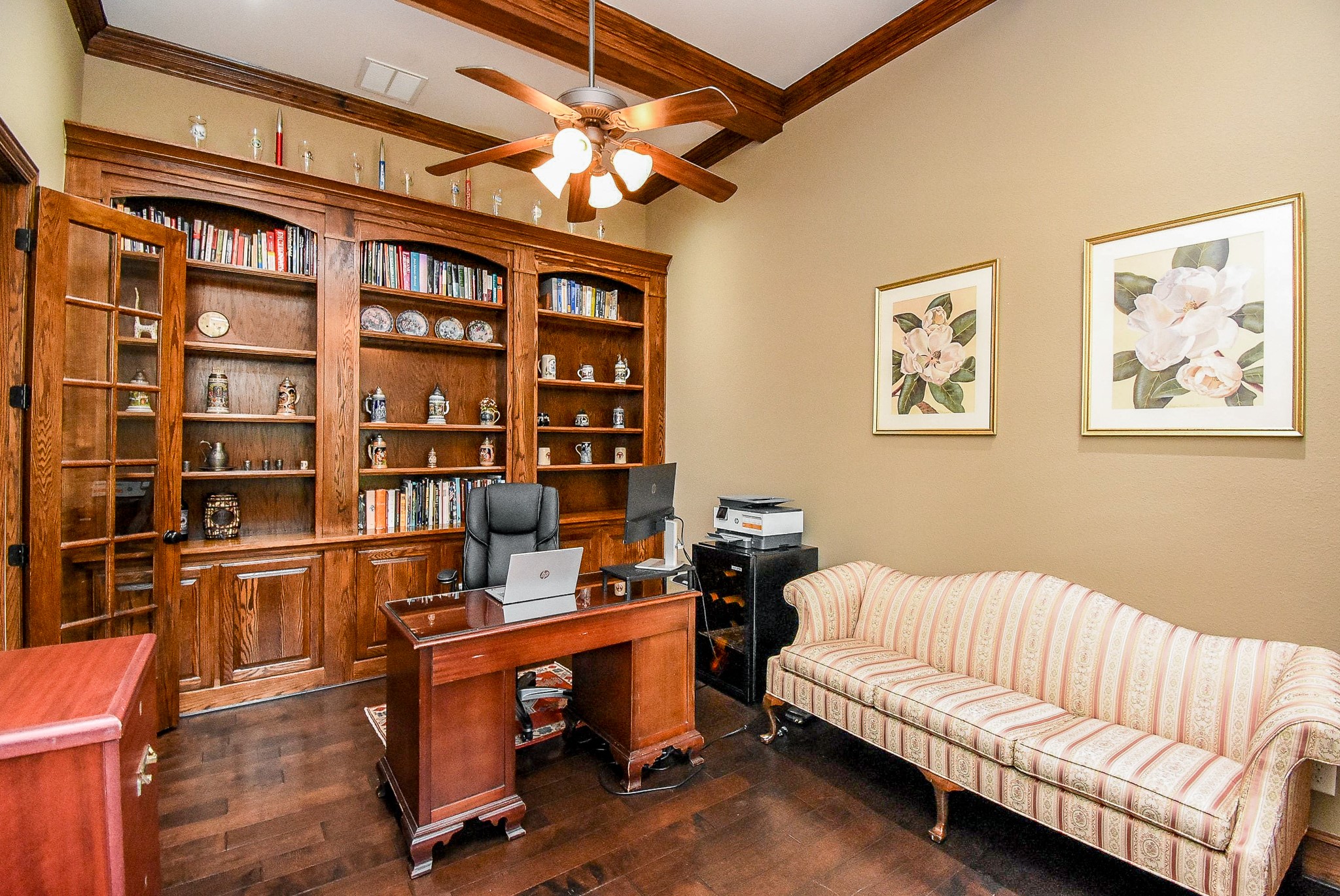 27427 Guthrie Ridge Lane Katy, TX 77494 - Photo 9 of 48 a bedroom with a workspace