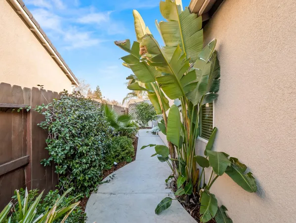 $655,000 | 1719 North Whitmore Avenue, Clovis, CA 93619
