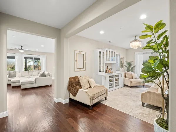 $655,000 | 1719 North Whitmore Avenue, Clovis, CA 93619
