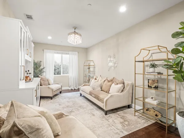 $655,000 | 1719 North Whitmore Avenue, Clovis, CA 93619