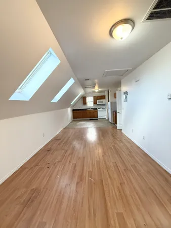 $1,600 | 342 Exchange Street, New Haven, CT 06513