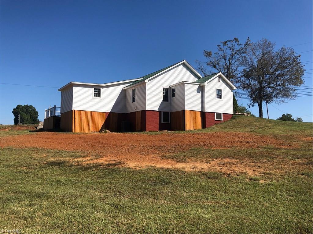1261 Owens Road Lexington, NC 27292 - Photo 3 of 24 Gallery Image 3