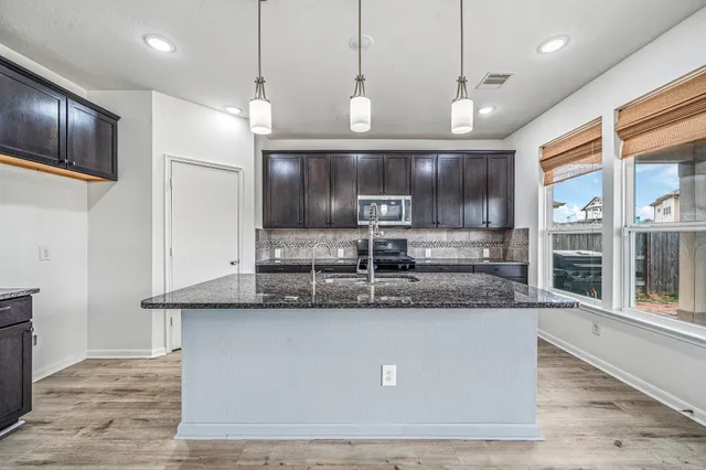 $2,350 | 4118 Lake Cypress Circle, Houston, TX 77068